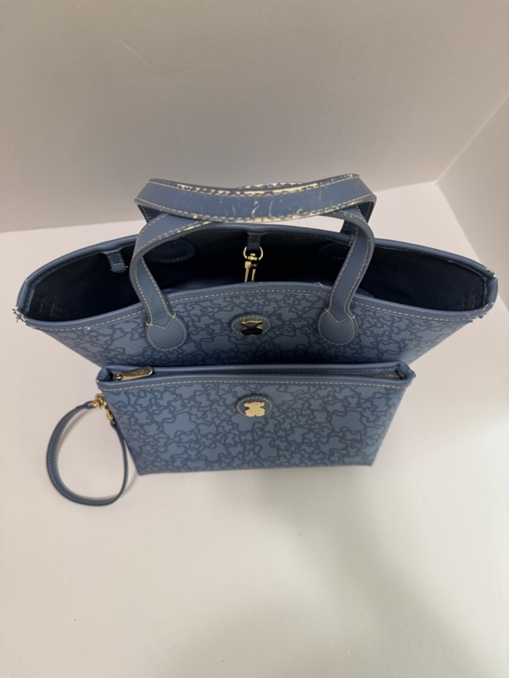 TOUS Kaos Bear Monogram Blue Tote & Wristlet Pouch Set Gold Tone - Picture 8 of 17